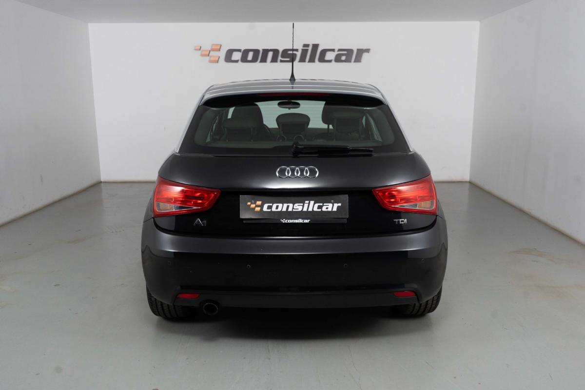 audi-a1-sportback-2012-diesel-1598cc