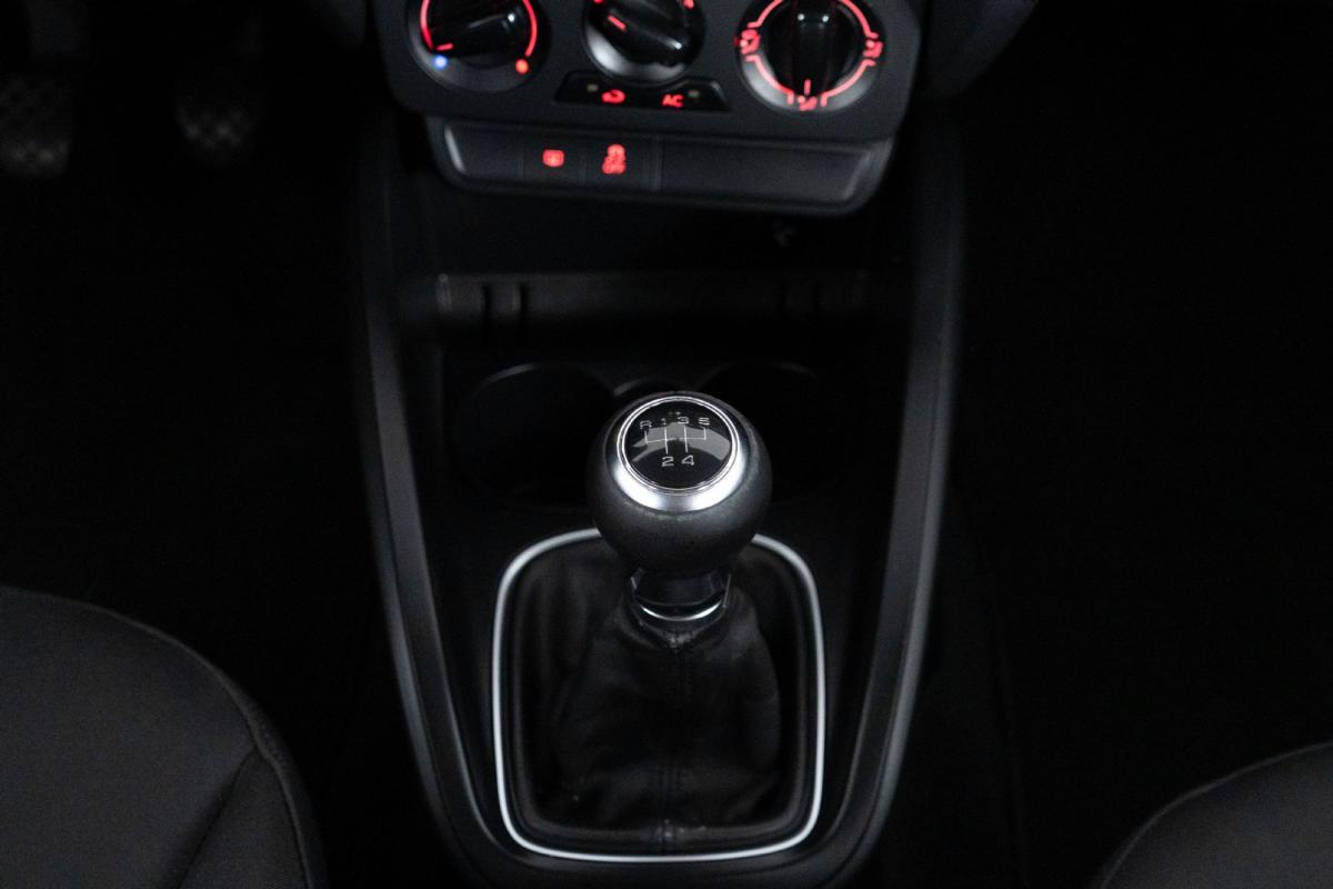 audi-a1-sportback-2012-diesel-1598cc