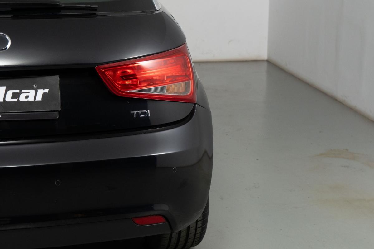 audi-a1-sportback-2012-diesel-1598cc