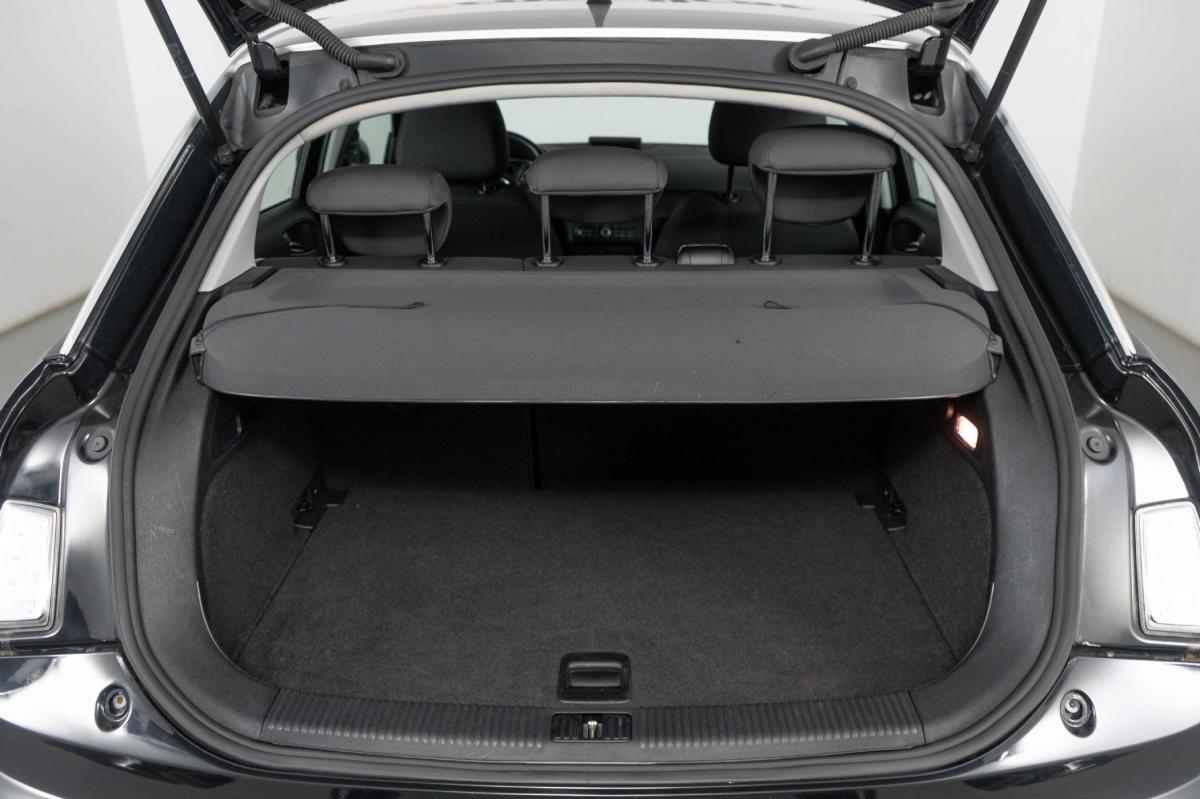 audi-a1-sportback-2012-diesel-1598cc