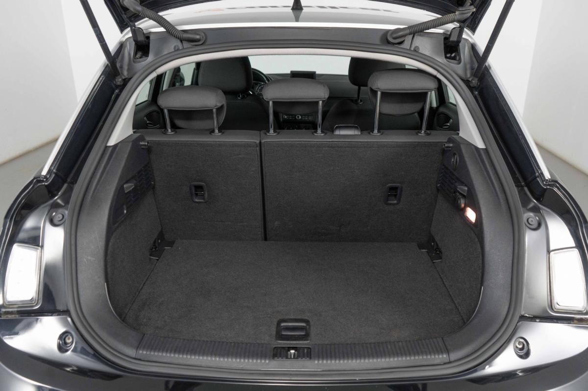 audi-a1-sportback-2012-diesel-1598cc