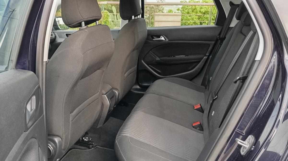 peugeot-308-1-6-bluehdi-2015-diesel-1560cc