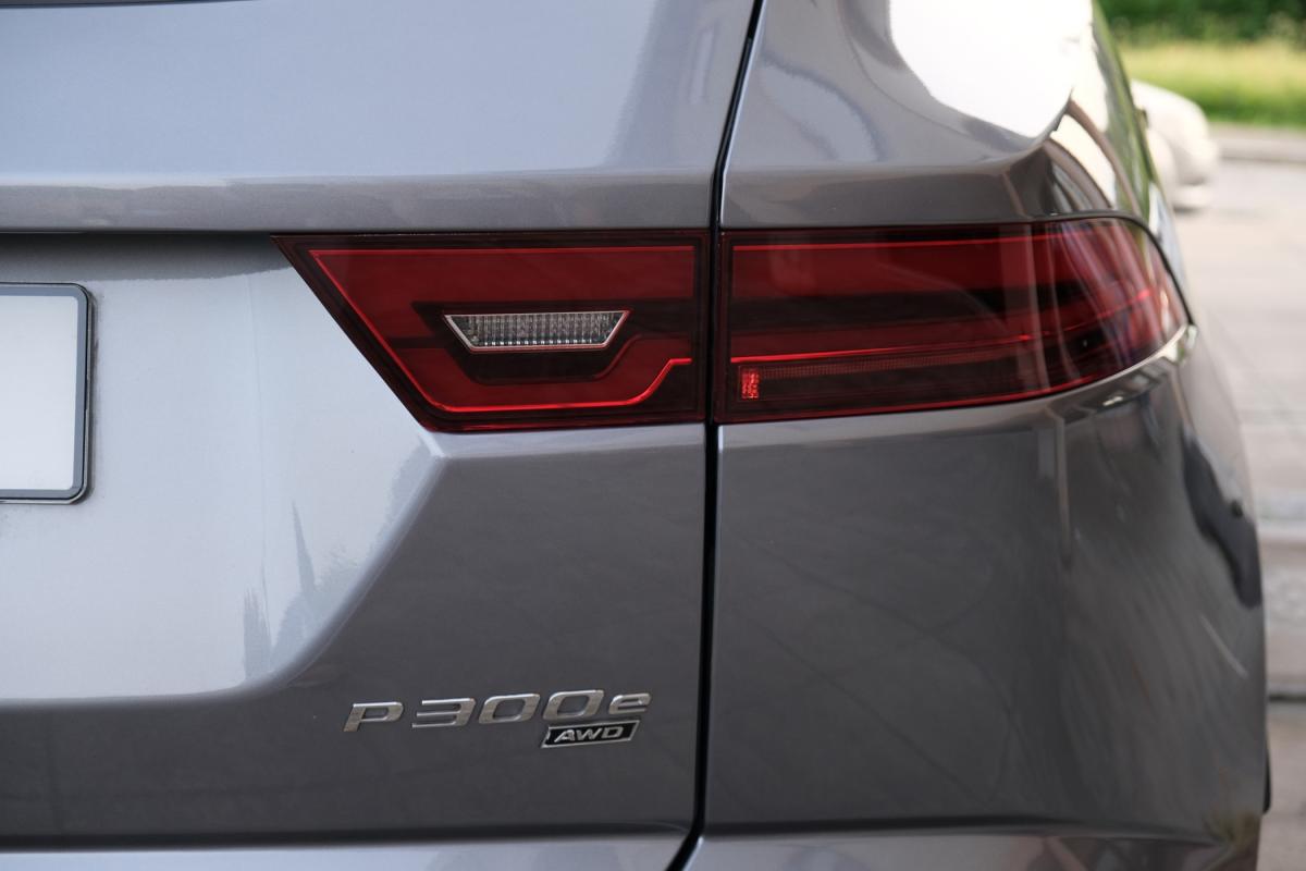 jaguar-e-pace-2023-hibrido-a-gasolina-1498cc