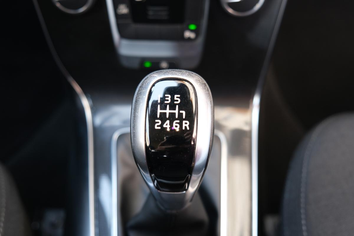 volvo-v40-2016-diesel-1969cc
