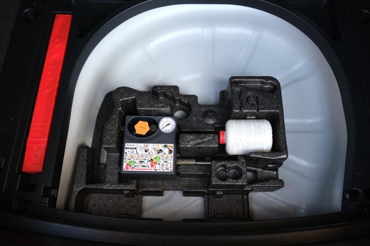 volvo-v40-2016-diesel-1969cc