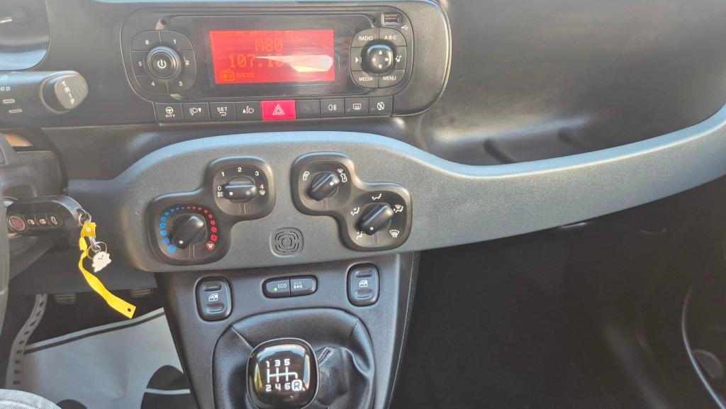 fiat-panda-0-9-84cv-2019-gasolina-875cc