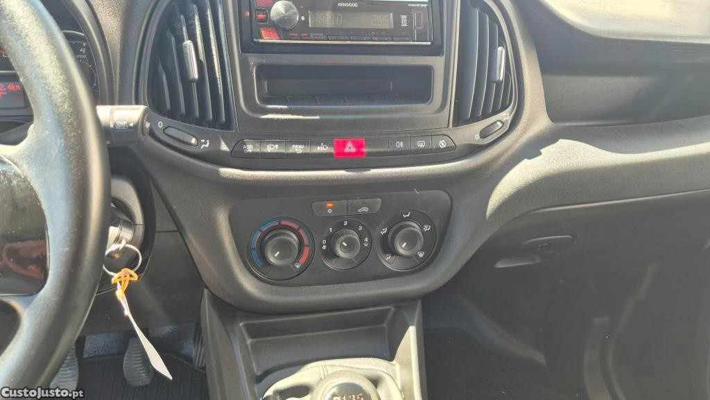 fiat-doblo-1-6-120cv-2021-diesel-1598cc