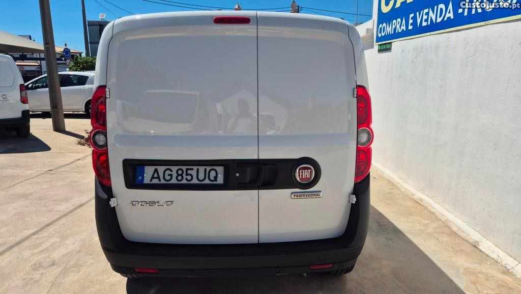 fiat-doblo-1-6-120cv-2021-diesel-1598cc