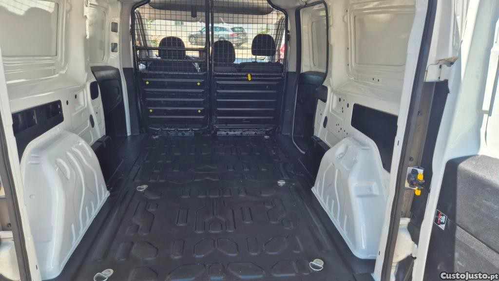 fiat-doblo-1-6-120cv-2021-diesel-1598cc
