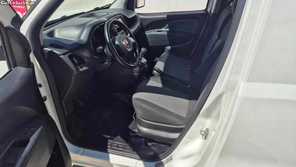 fiat-doblo-1-6-120cv-2021-diesel-1598cc