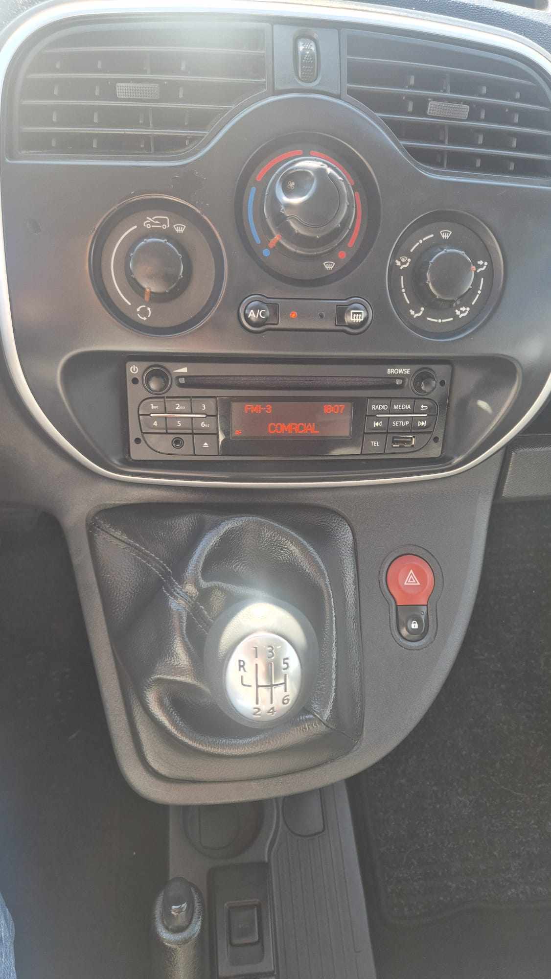 renault-kangoo-1-5-95cv-2021-diesel-1461cc