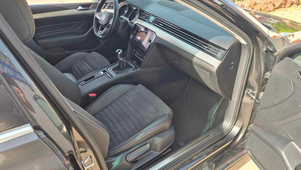 volkswagen-passat-2-0-tdi-bluemotion-2022-diesel-1968cc