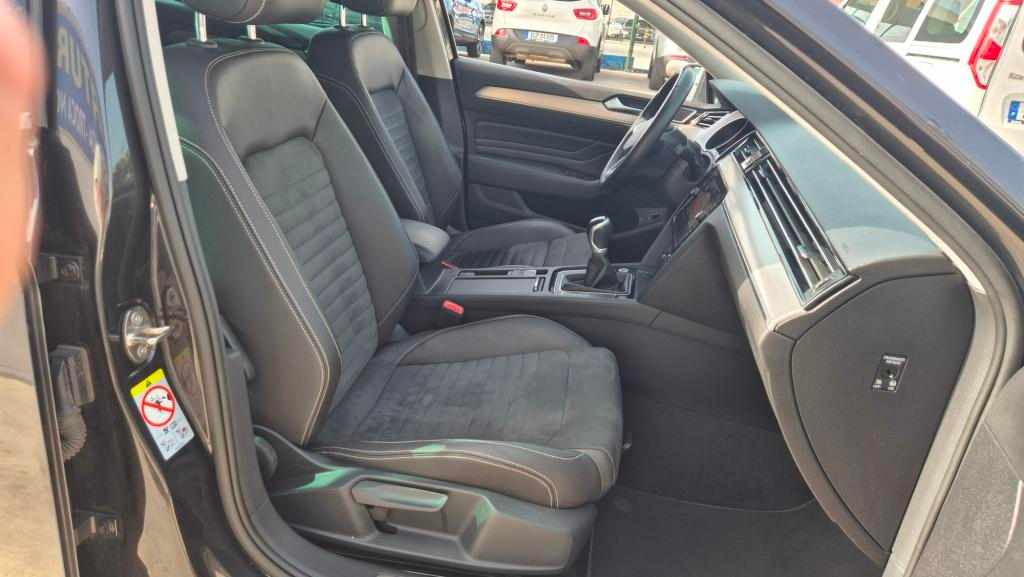 volkswagen-passat-2-0-tdi-bluemotion-2022-diesel-1968cc