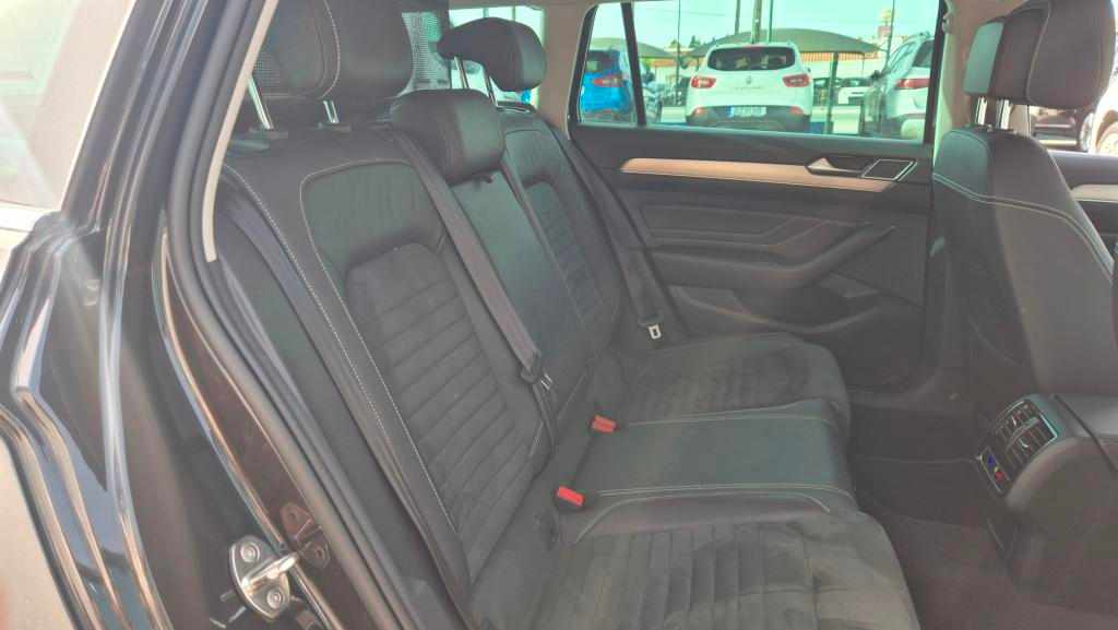 volkswagen-passat-2-0-tdi-bluemotion-2022-diesel-1968cc