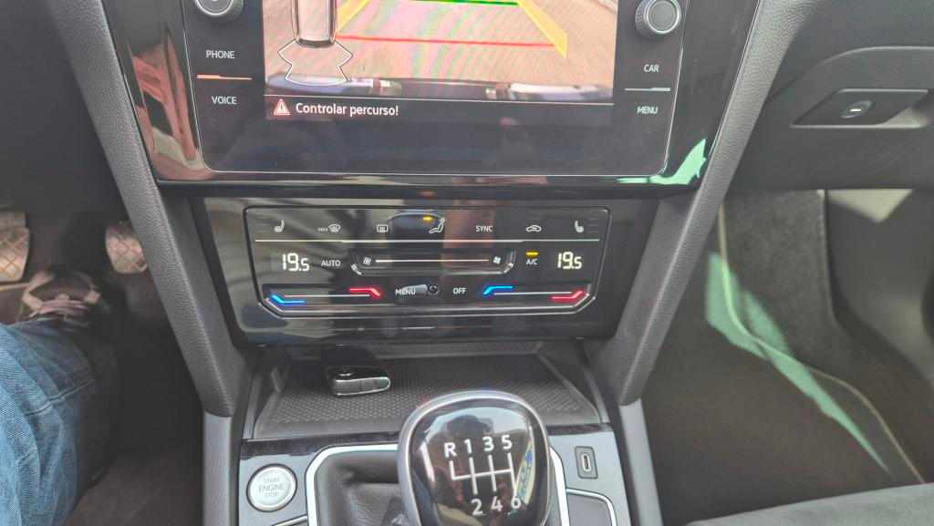 volkswagen-passat-2-0-tdi-bluemotion-2022-diesel-1968cc