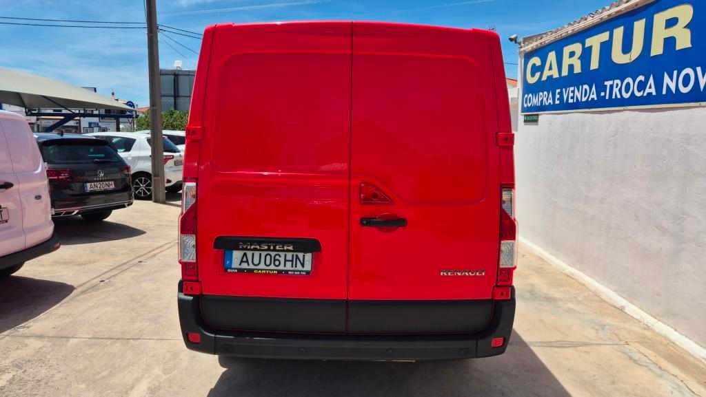 renault-master-2-3-136cv-2022-diesel-2299cc