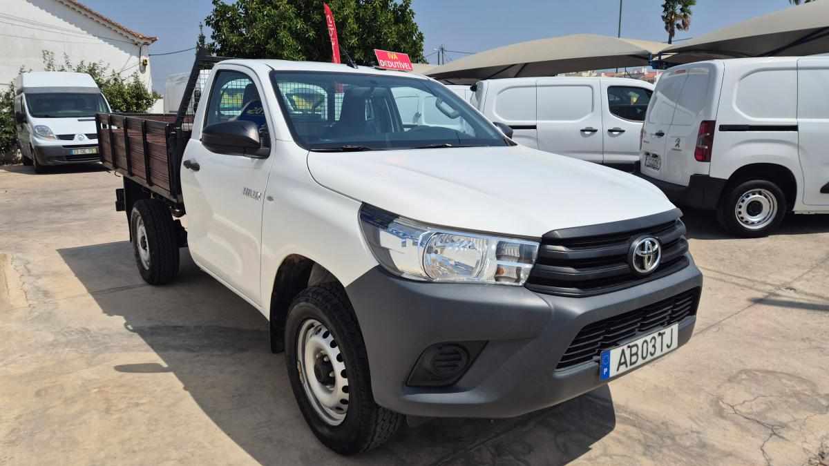 toyota-hilux-2-4-4wd-2020-diesel-2393cc