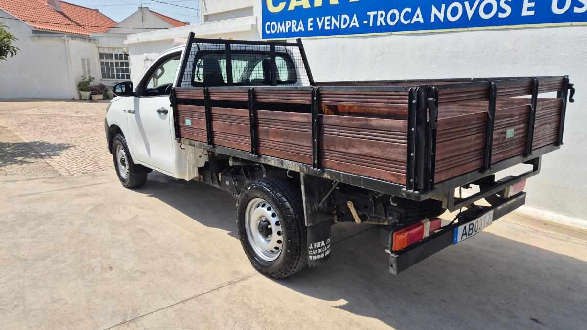 toyota-hilux-2-4-4wd-2020-diesel-2393cc