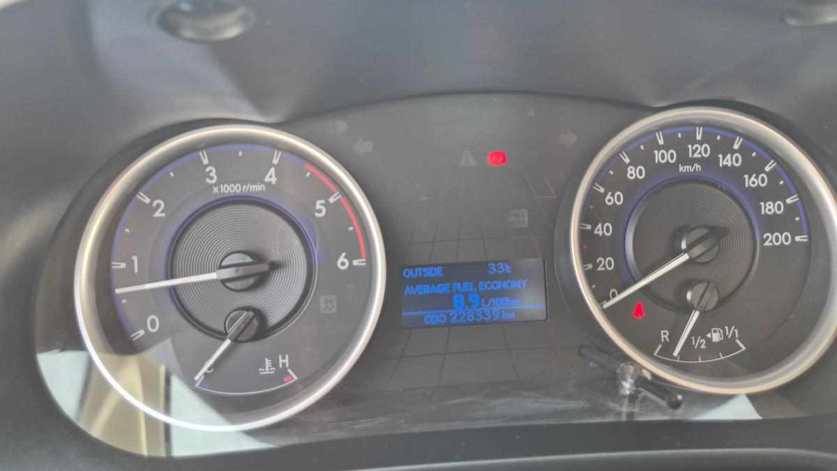 toyota-hilux-2-4-4wd-2020-diesel-2393cc