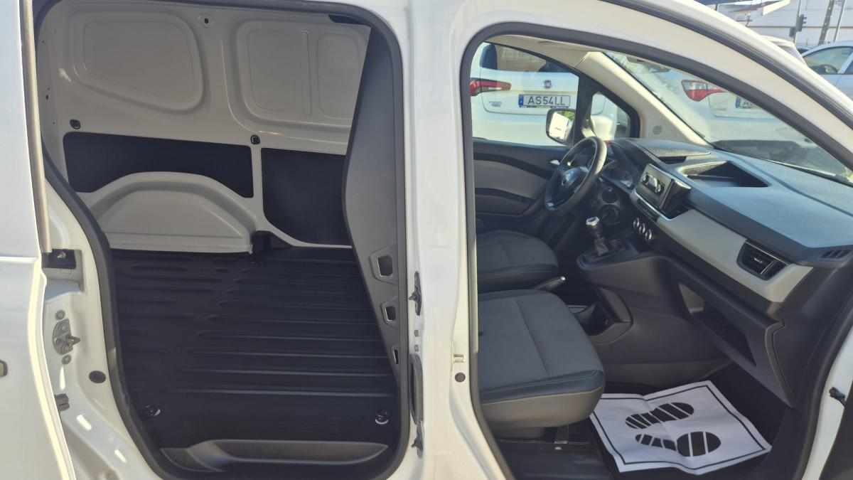 renault-kangoo-1-5-95cv-2022-diesel-1461cc