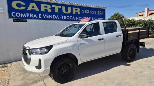 toyota-hilux-2-4-4wd-2023-diesel-2393cc