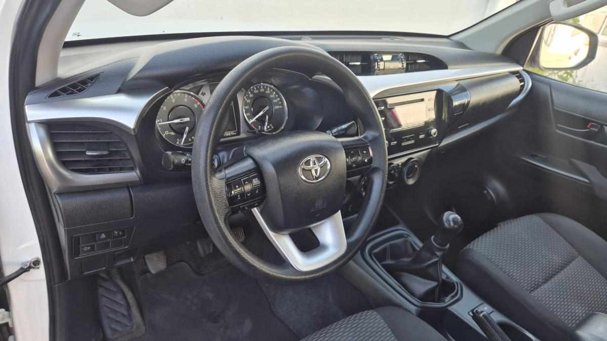 toyota-hilux-2-4-4wd-2023-diesel-2393cc