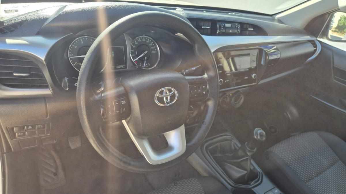 toyota-hilux-2-4-4wd-2023-diesel-2393cc
