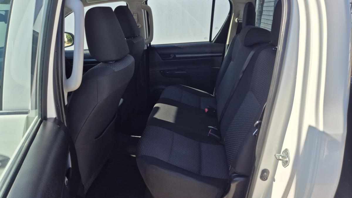 toyota-hilux-2-4-4wd-2023-diesel-2393cc