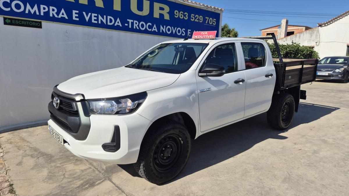 toyota-hilux-2-4-4wd-2023-diesel-2393cc