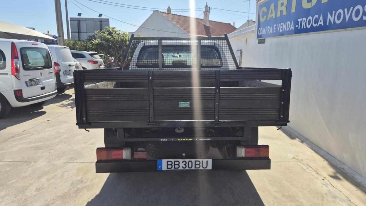 toyota-hilux-2-4-4wd-2023-diesel-2393cc