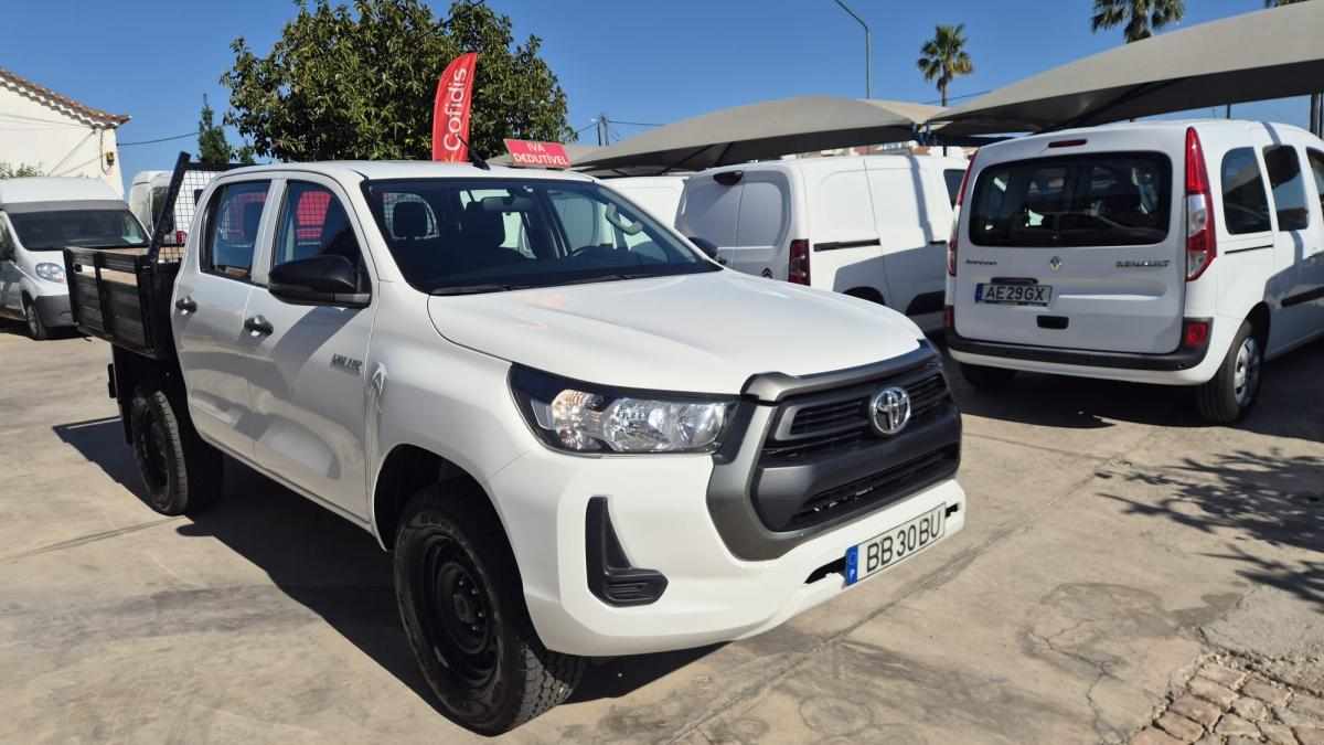 toyota-hilux-2-4-4wd-2023-diesel-2393cc