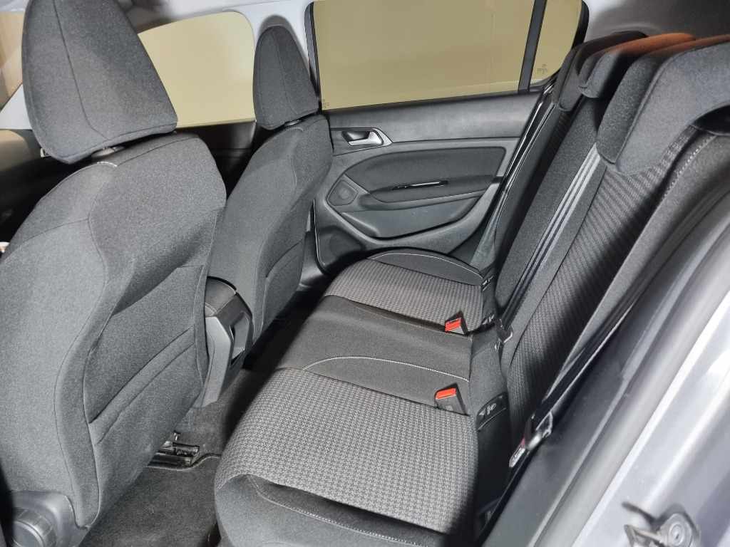 peugeot-308-2017-gasolina-1199cc