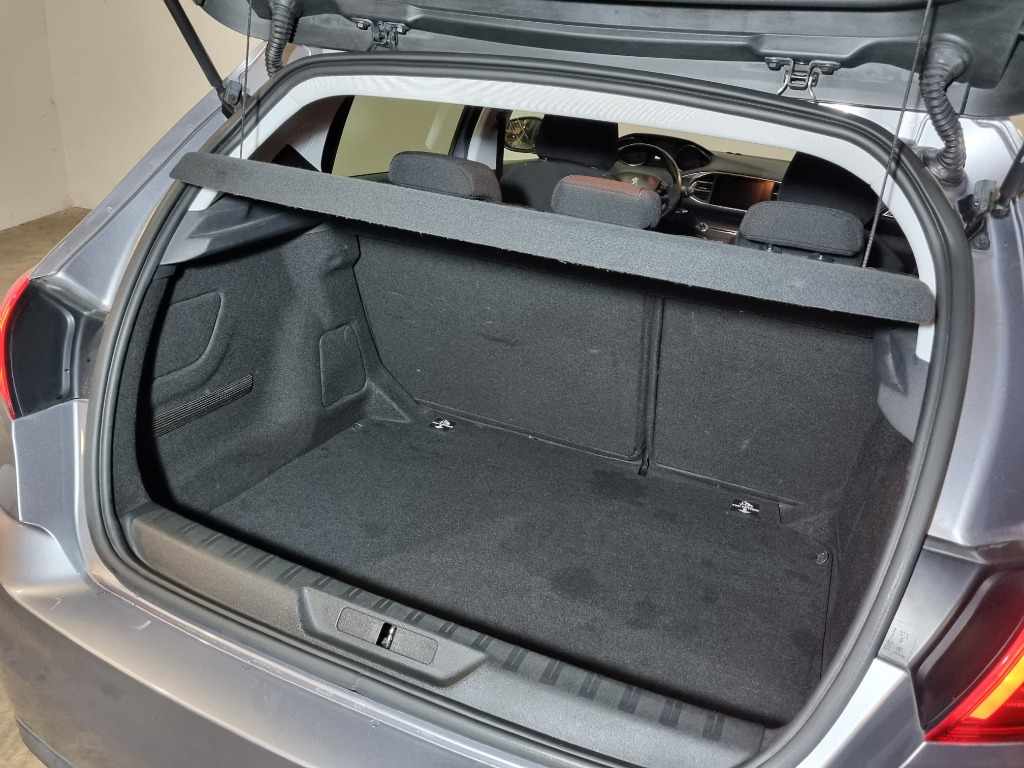 peugeot-308-2017-gasolina-1199cc