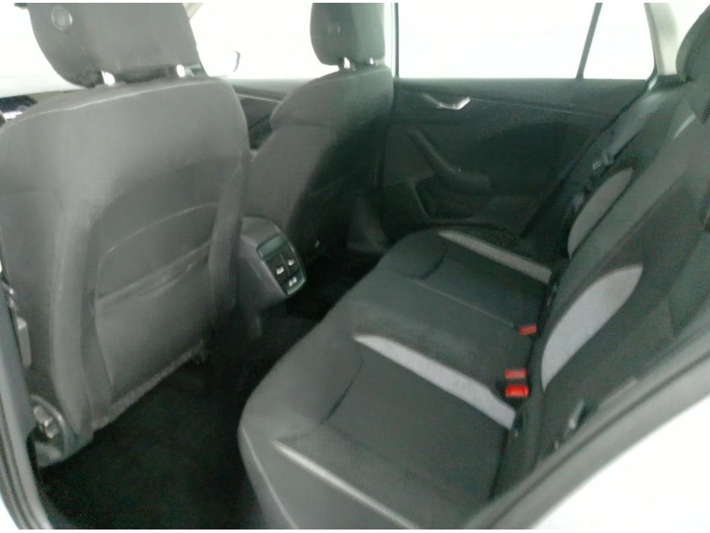 skoda-kamiq-2025-gasolina-999cc