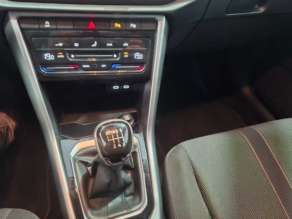 volkswagen-t-roc-2024-gasolina-999cc