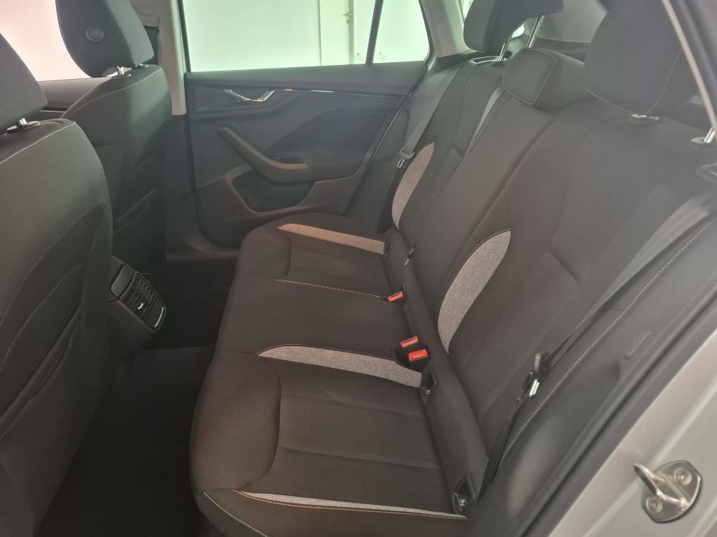 skoda-kamiq-2024-gasolina-999cc