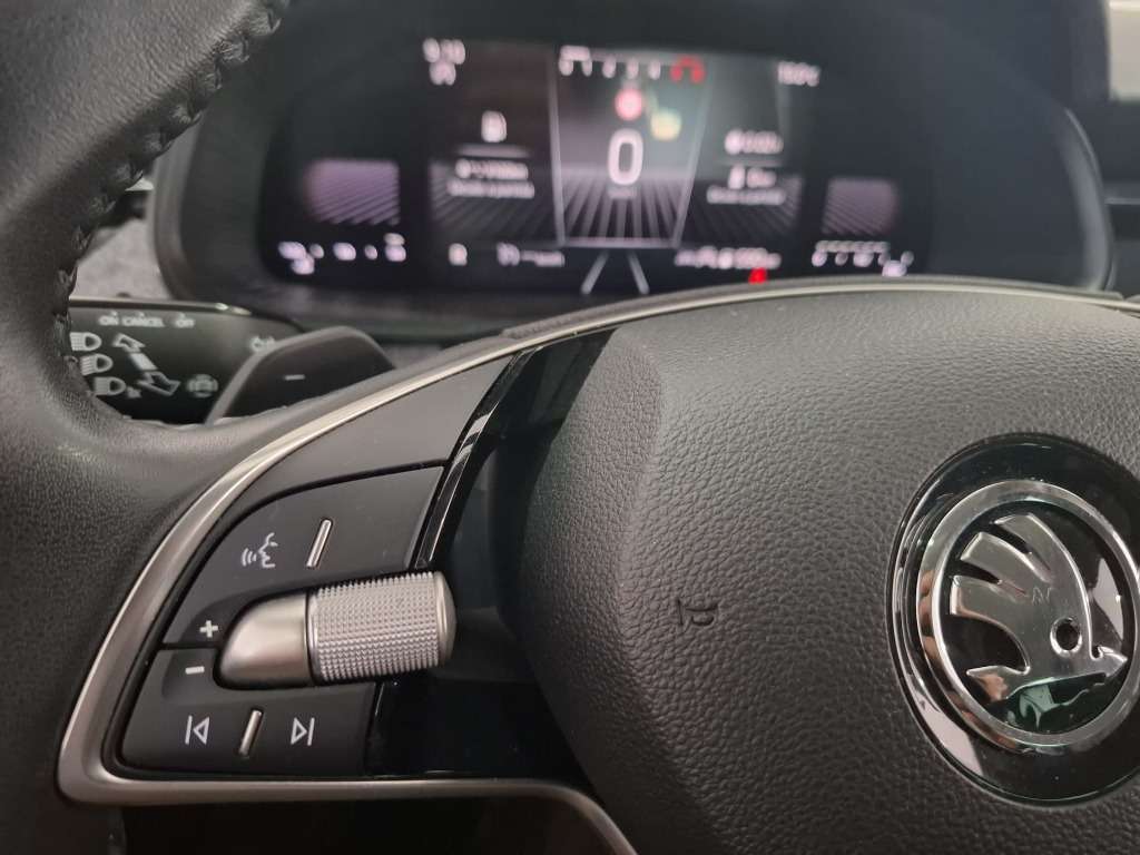 skoda-kamiq-2024-gasolina-999cc
