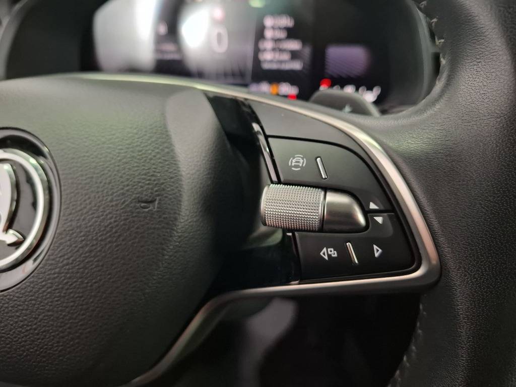skoda-scala-2024-gasolina-999cc