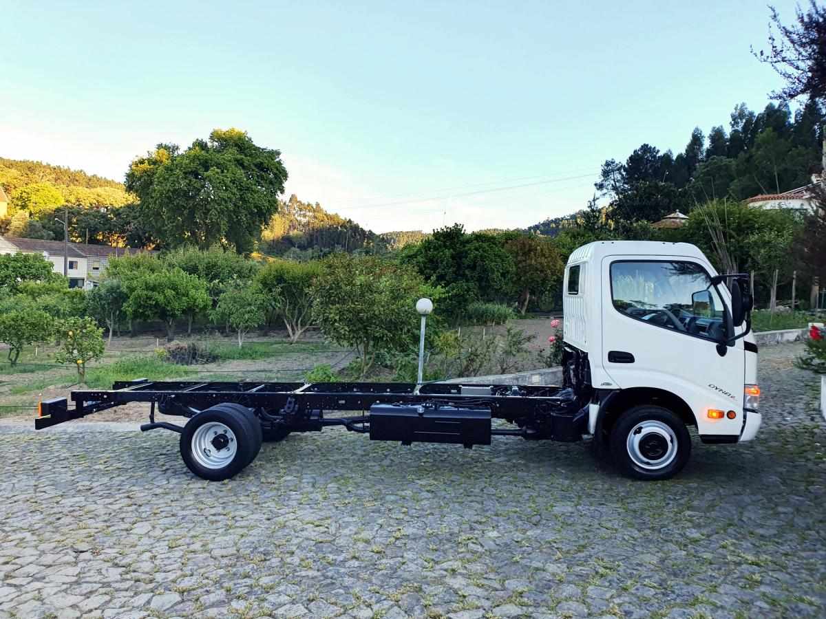 toyota-dyna-2008-diesel-3000cc