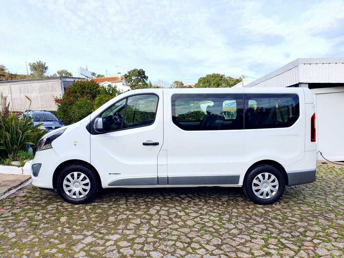opel-vivaro-2018-diesel-1598cc
