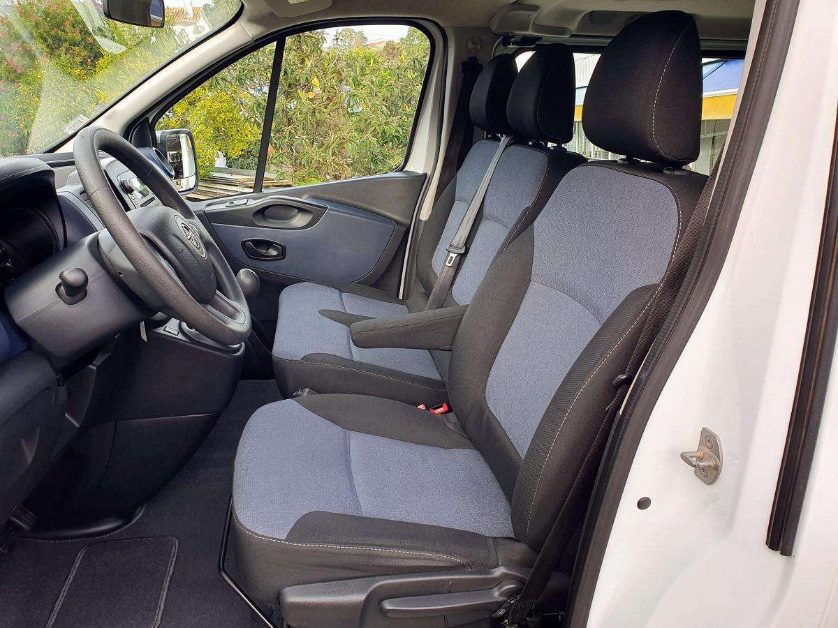 opel-vivaro-2018-diesel-1598cc