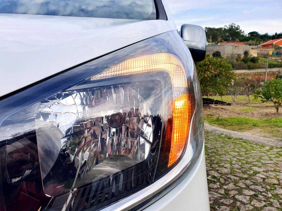 opel-vivaro-2018-diesel-1598cc