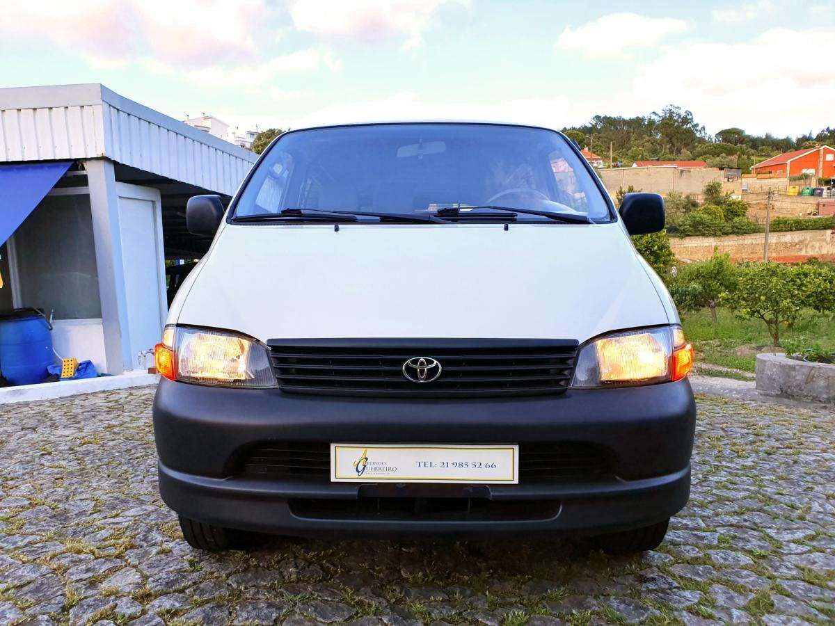 toyota-hiace-2003-diesel-2494cc