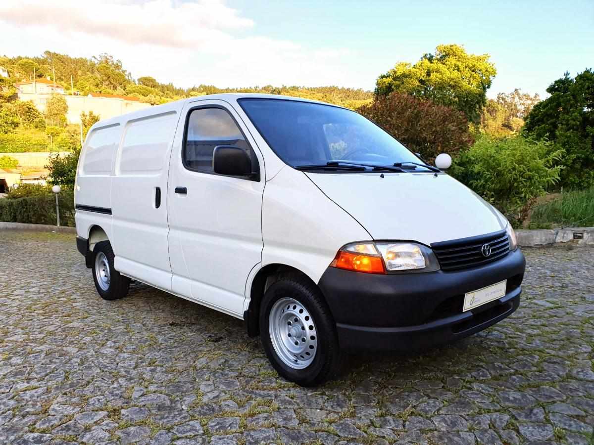 toyota-hiace-2003-diesel-2494cc
