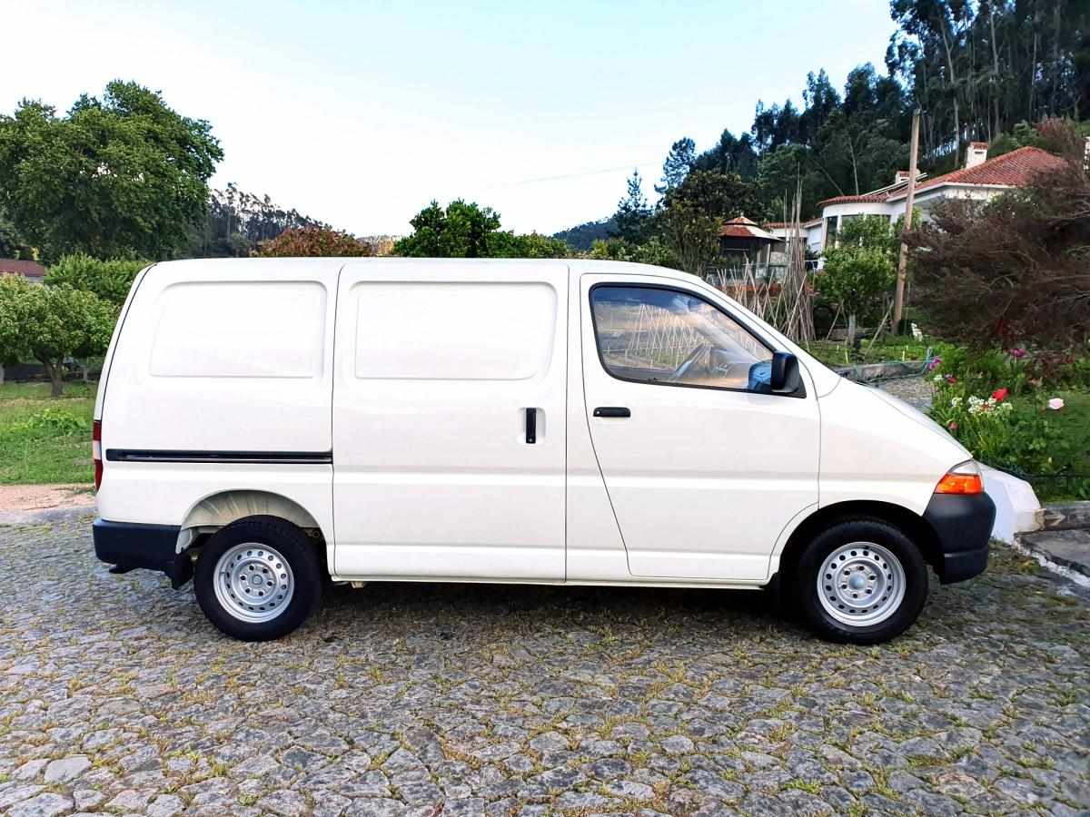 toyota-hiace-2003-diesel-2494cc