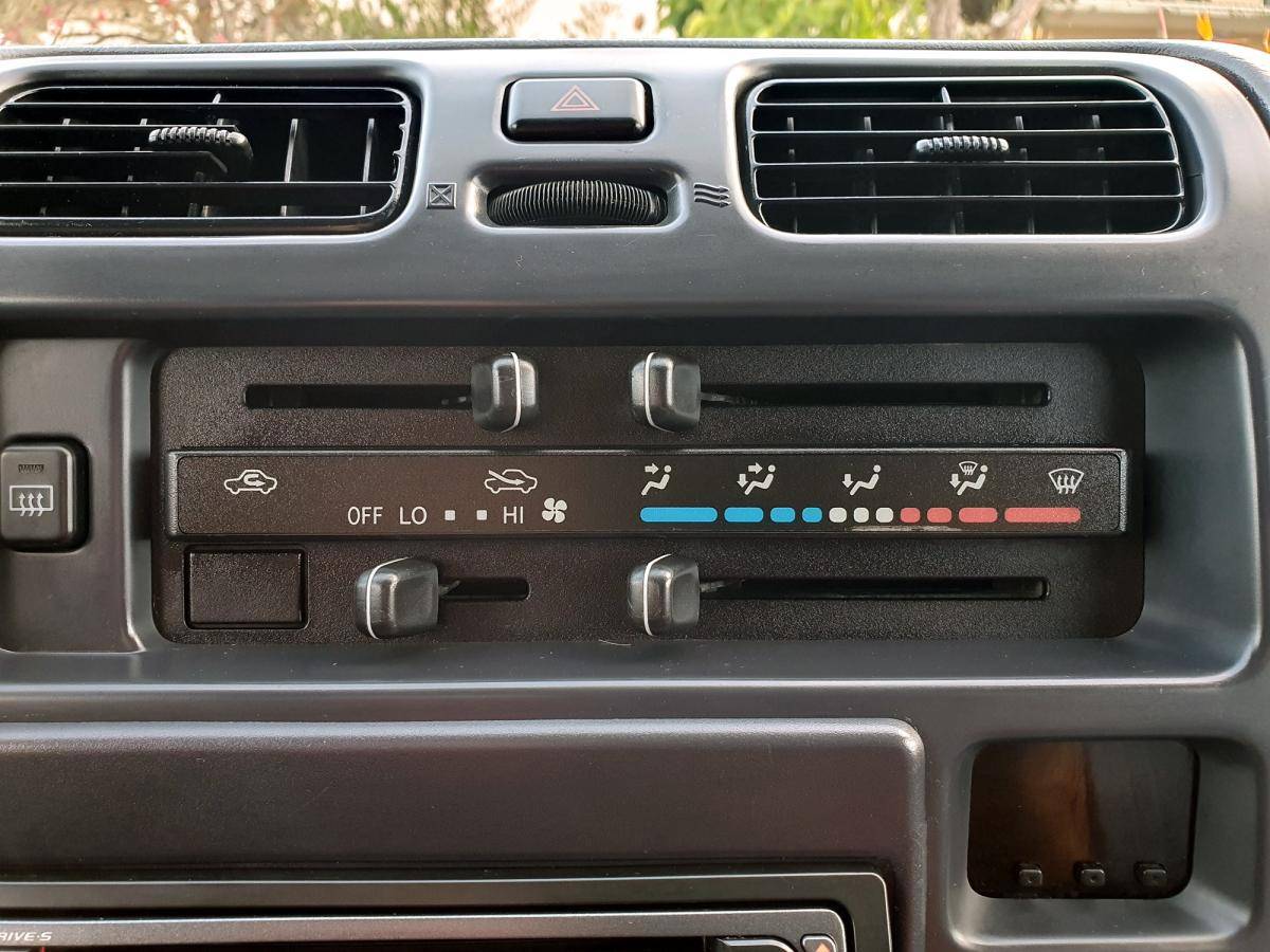 toyota-hiace-2003-diesel-2494cc