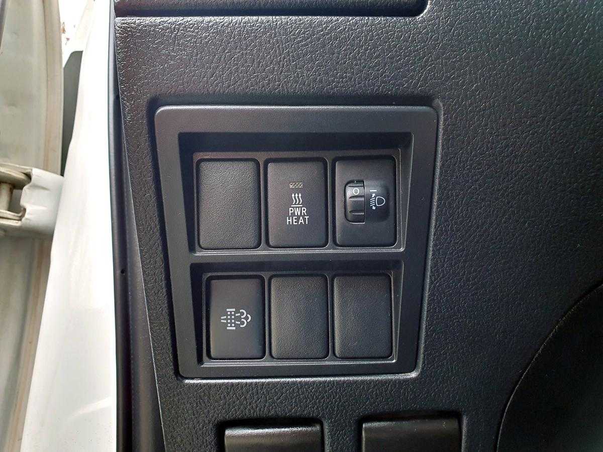 toyota-hilux-2020-diesel-2393cc