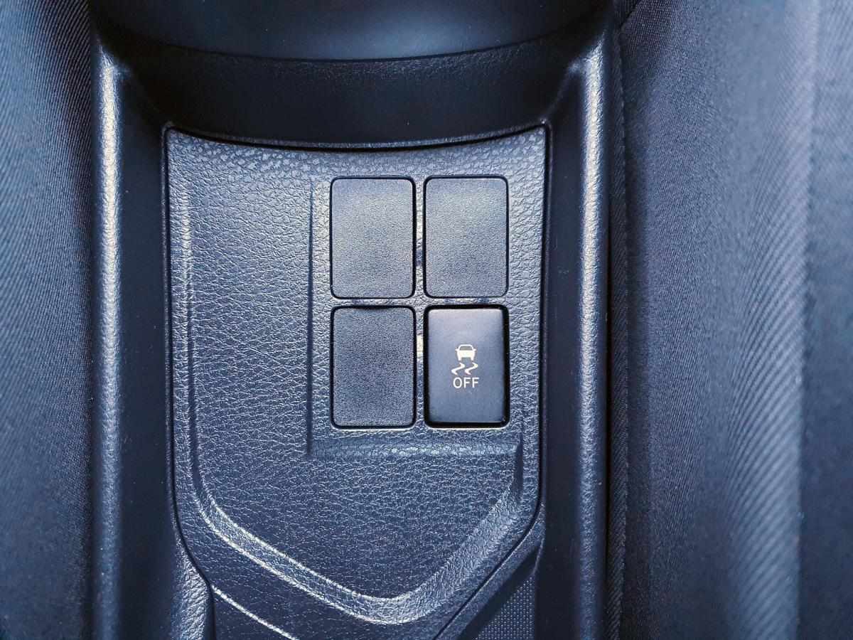 toyota-yaris-2016-gasolina-998cc