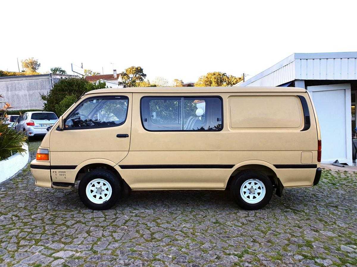 toyota-hiace-1991-diesel-2446cc