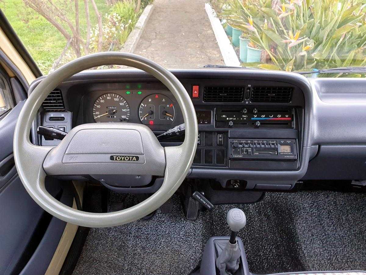 toyota-hiace-1991-diesel-2446cc